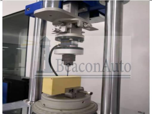 金屬接骨螺釘的軸向撥出和扭轉旋入與生物旋出力學測試機